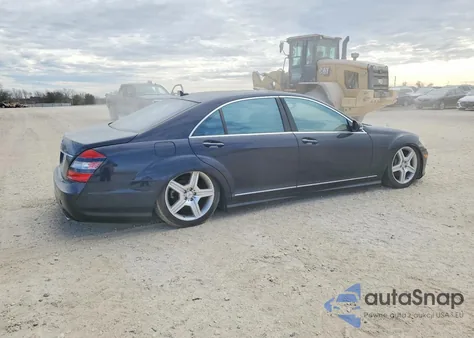 2009 Mercedes-Benz S 550 z USA, uszkodzony, nr VIN WDDNG71X69A283491